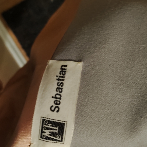 Beautiful trench coat - Picture 3 of 4